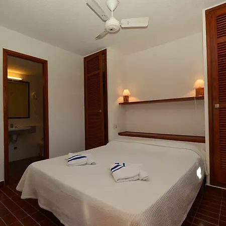 Hotel Club Cala Azul 3*